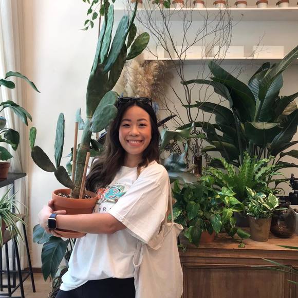 Meet your Posher, Connie - Picture 1 of 1